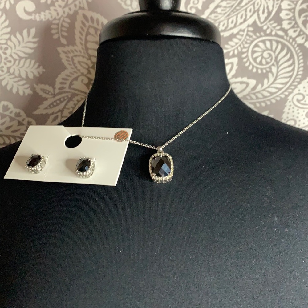 Macy’s Necklace Earring Set